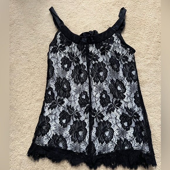 Karen Kane tank top shirt lace Chantilly ribbon bow overlay black white medium - Picture 3 of 4